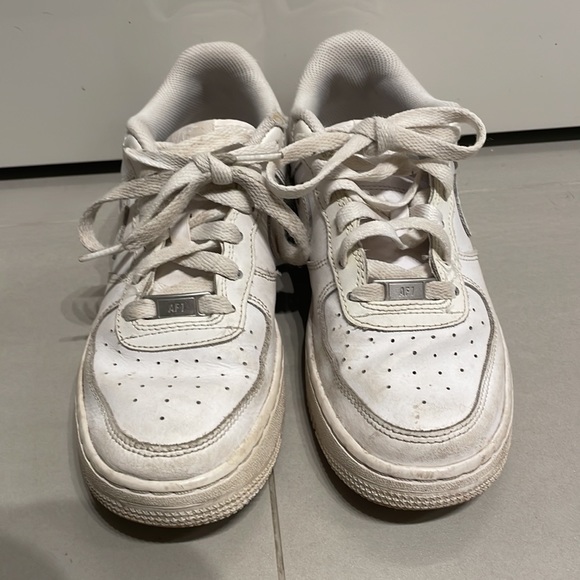 Nike older kids Airforce 1 - Picture 2 of 9